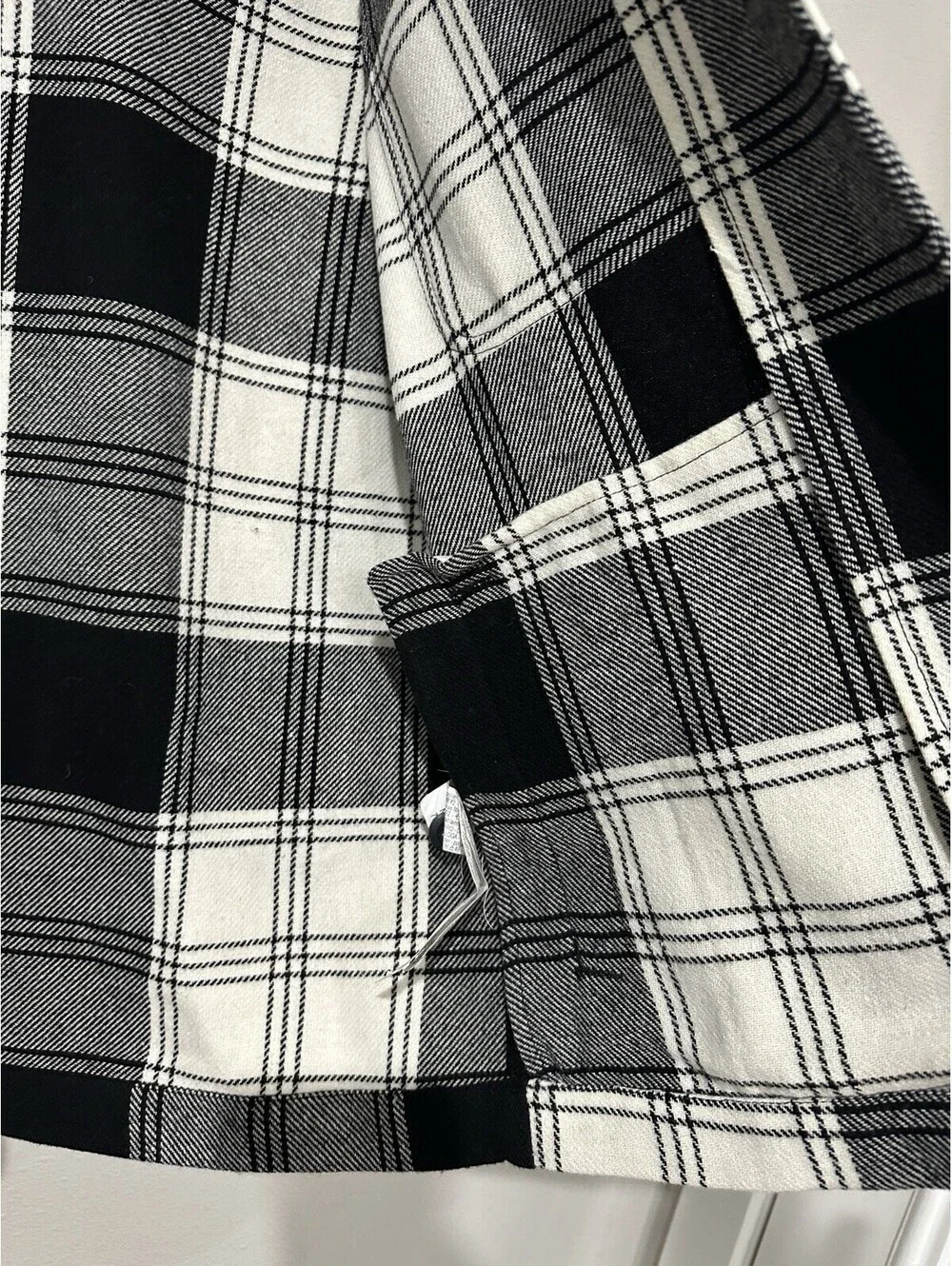 ZARA Men’s Woven Plaid Overshirt Men’s Size SMALL Black And White Checkered
